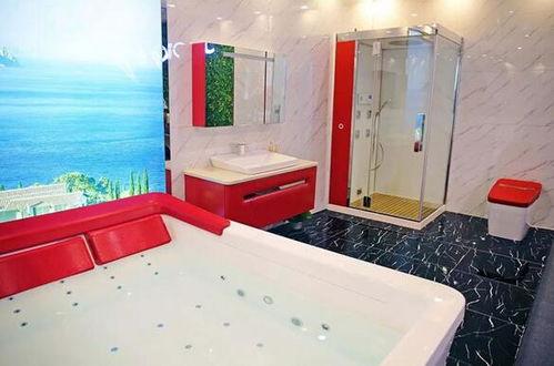 九(jiu)牧(mu)衛(wei)浴(yu)專(zhuan)賣店 專(zhuan)業(ye)潔(jie)具銷售(shou)與(yu)在線咨(zi)詢服務